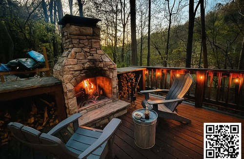 Jamestown Cabin | River Loft Gibson Cabin on Dale Hollow Lake.