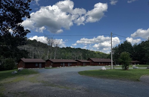 Crystal Falls Cabin | Riverfront Cabin #2.