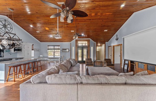 Foley House | Riverfront Getaway Sleeps 12 Kayaks Game Room
