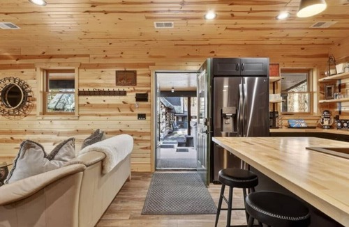 Newaygo Cabin | Rivers Edge Retreat-Hot Tub, Game Room, River View