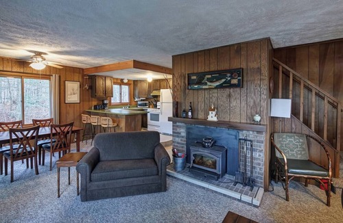 Mayfield Ski Chalet | Riverwalk Chalet: HotTub