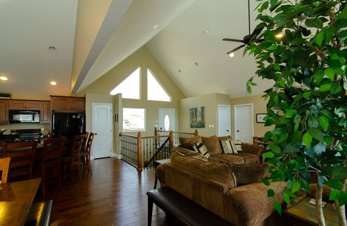 La Follette House | Rock of Ages May 30-June 13 OPEN! Huge Double Deck Dock with 2 Covered Slips