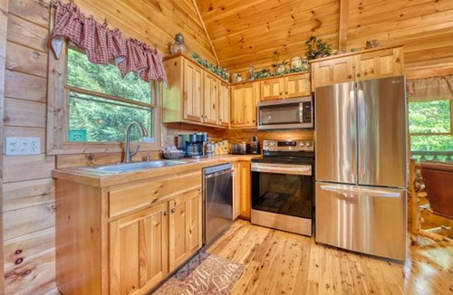 Wears Valley Cabin | Romantic, Secluded, Stunning views, Hot Tub, Pool Table, Near Top Sights, Top.