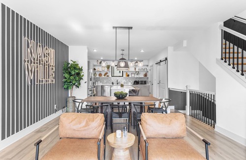 McFerrin Park House | Rooftop Deck & Game Garage Stylish 4BDR in East Nashville | Skyline Soundhouse