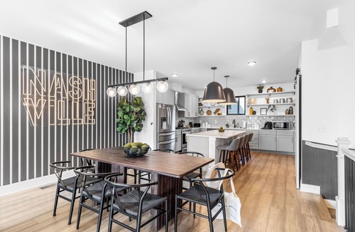 McFerrin Park House | Rooftop Deck & Game Garage Stylish 4BDR in East Nashville | Skyline Soundhouse