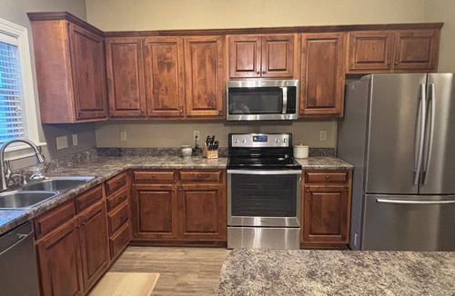 Starkville House | Rooted Rest Retreat ~ 3-br, fully furnished house right next to Dodson Farm