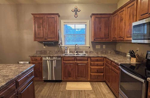 Starkville House | Rooted Rest Retreat ~ 3-br, fully furnished house right next to Dodson Farm