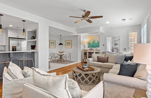 Rosemary Beach Condo | Rosemary Loft's Retreat: Barrett Square🏖4 Bikes🏖Priv Beach 🏖 BONFIRES 5/25-8/10 & 9/7-10/12