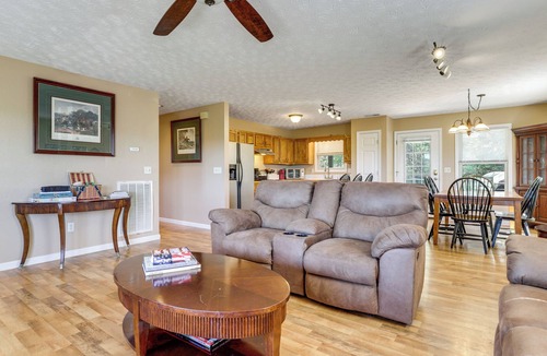 Mohawk House | Rural Bybee Retreat w/Mtn Views!