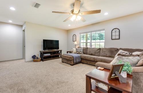 Walker Springs House | Rural Retreat w/Covered Porch Near Jackson