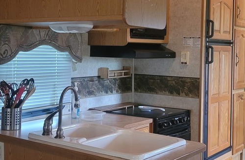 Cottondale House | RV Executive Home #4, Indoor - Inground Pool .Jacuzzi heated by request
