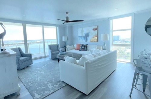 Villa Sabine Condo | Sabine #12C Top Floor/End Unit 3/2 Sleeps 10