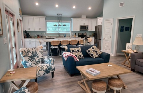Pass Drury House | Sack Lunch! WITH GOLF CART! Every day is a great day on Dauphin Island!