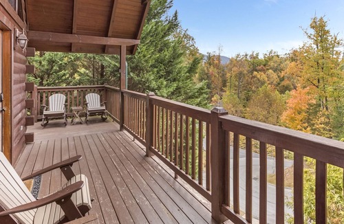 Black Bear Falls Cabin | Saddle Ridge, 2 Bedrooms, Sleeps 8, Hot Tub, Pool Table, Arcade, Views