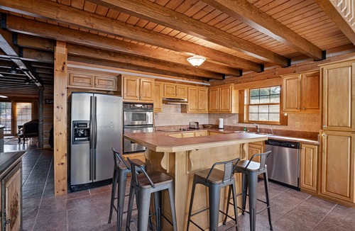 Pleasure Point House | Sailboat Point by Lake Martin Vibe Realty