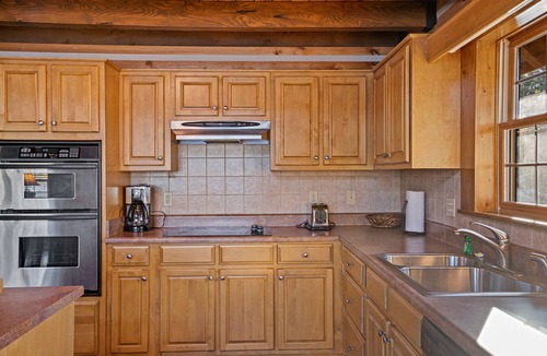 Pleasure Point House | Sailboat Point by Lake Martin Vibe Realty