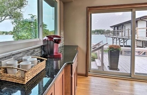 Algonac House | Saint Clair River front Retreat With 6 Beds - Enjoy Fishing-Kayak-Relax