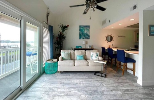 Villa Sabine Condo | Sand Dollar W204 Inexpensive Bayfront Escape! 2,3 & 4-Night Getaways