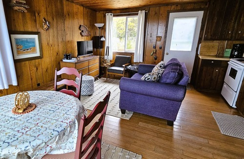 Arcadia House | Sandy Beach! Sunset Cottage on Lake Michigan, Arcadia, fire pit. Dog ok.