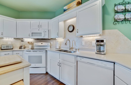 Fort Morgan House | Sandy Bottoms! Beach Front! 180+ Rave Reviews! 10% Discount!