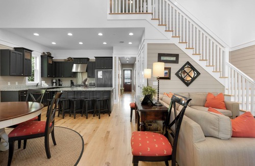 Watercolor House | Sandy Oar - Camp WaterColor Home + Carriage House, Fire Pit, 5 Bikes