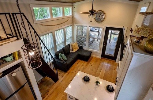 Monteagle Cabin | Scenic Mountain Cabin with Lake Access and Waterfall Views near South Cumberland State Park Tennessee