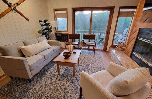 Mancelona Condo | Schuss Mountain condo, newly renovated, on golf hole #1!