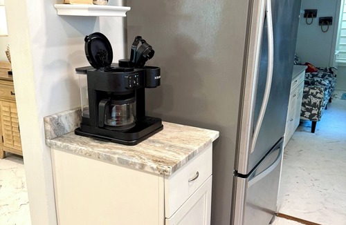 Gulfport Cottage | Sea Turtle Cottage 🐢 Pet-Friendly + Walk to Beach + Fenced Yard