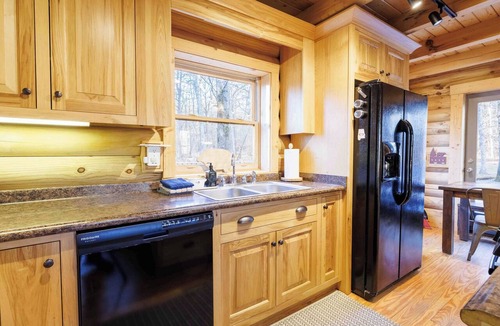 Mentone Cabin | Secluded Lux Cabin : 21 Acres, Hot Tub & Creek Black Fox
