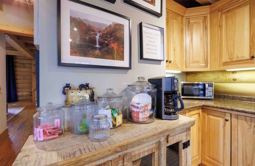 Mentone Cabin | Secluded Lux Cabin : 21 Acres, Hot Tub & Creek Black Fox