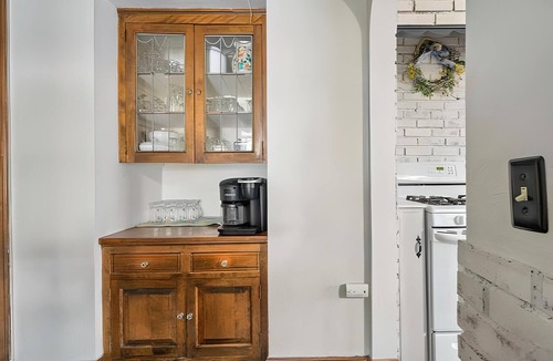 Ottawa House | Secor Castle-4 BR/3.5 BA, Arcade, Jacuzzi Tub, 1 mile to UT!