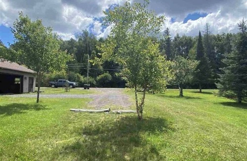 Lake Linden House | Serene 3-bedroom 1 bath house on the water. perfect for relaxing stays