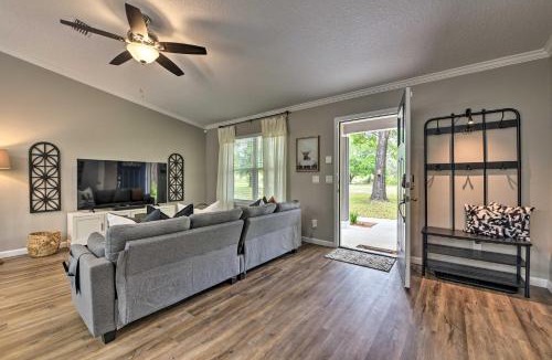 Boys Ranch House | Serene Live Oak Home w/Fire Pit by River + SOSMP!