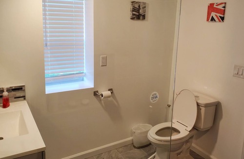 Deford Condo | Shay Lake 3-bedroom unit and clubhouse
