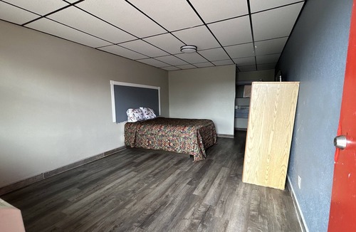 Aberdeen Hotel | Shelaine Motel