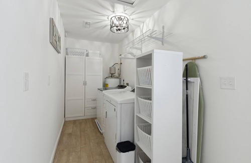 Cedartown House | Silver Comet Trail Entrance/King Bed/Fenced Yard/Heart of Charming Cedartown