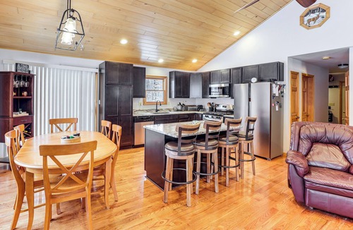 Boon House | Ski, Hike & Ride On-Site: 80-Acre Retreat in Boon