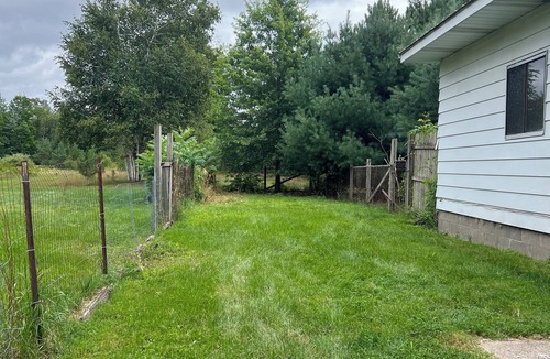 Cleon Township House | SKI - Snowmobile - Pet Friendly - trailer parking - 5 mins to Crystal - WIFI