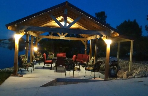 Frontier House | SLEEPS 14;INDOOR POOL,5BED/4BATH,SAND BEACH,PAVILION,CANOE,KAYAKS,PONTOON-RENTAL