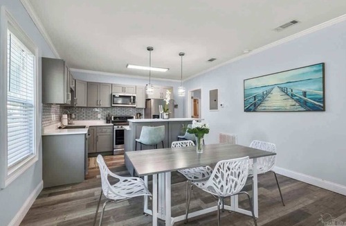 Southeast Pensacola House | Sleeps 7 3 BR Pets welcome|Pensacola Stay