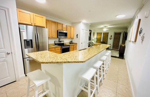 Waterside Village Condo | Snowbird Discount Rates Dec-Jan OceanView Condo with Pool and Hot Tub