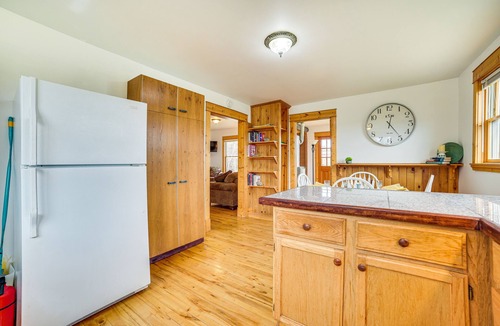 Mackinaw City House | Snowmobiling Hub! Mackinaw City Home 3 Mi to Beach