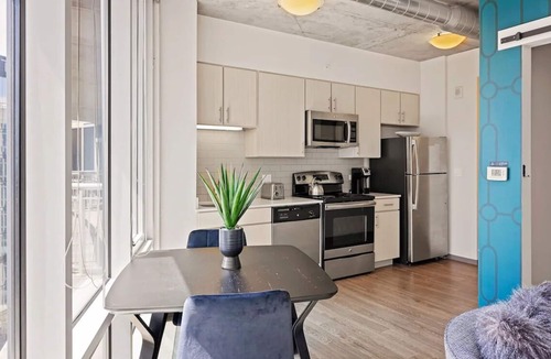Sobro Apartment | SoBro Rooftop Stay | Work & Relax Near Country Music Hall of Fame