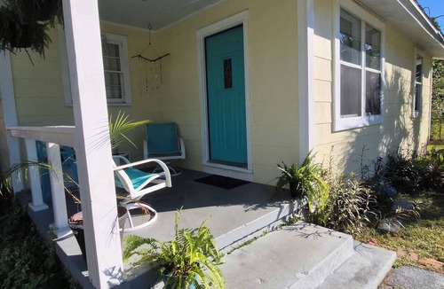 Pensacola House | Soothe the Soul-Near Naval Air, Beaches and downtown