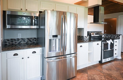 Lebanon House | Spacious 3 Bedroom Home In Lebanon Ready To Embrace Your Relaxing Getaway
