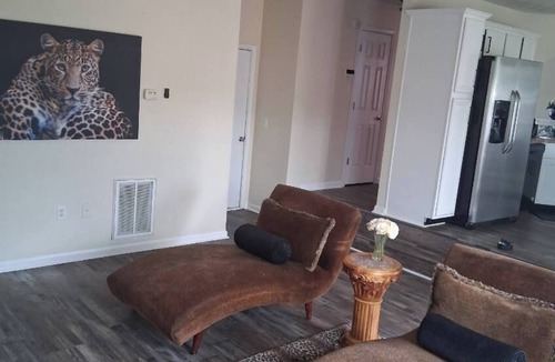 Union City House | Spacious 4-bedroom, 2.5 bath home in beautiful Fairburn with spacious living