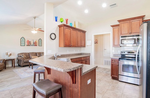 Foley House | Spacious 4-bedroom Retreat Minutes From the Beach and Many Local Attractions
