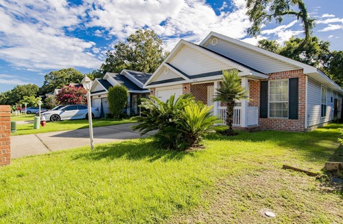Northwest Pensacola House | Spacious 4 BR Home near shopping, dining & beaches