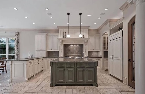 Birmingham House | Spacious 6-bedroom house in fabulous Birmingham with WiFi, AC, fitness room