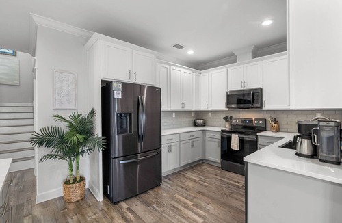 Silver Cay House | Spacious canal-front home, walk to Gulf beaches, sleeps 16